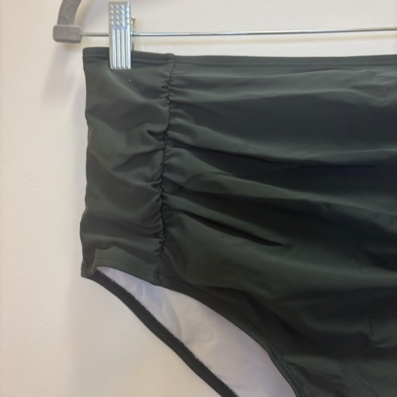 Meet.Curve Floral Green Women's Swim Set Size XL(US 16/18) - Picture 11 of 13